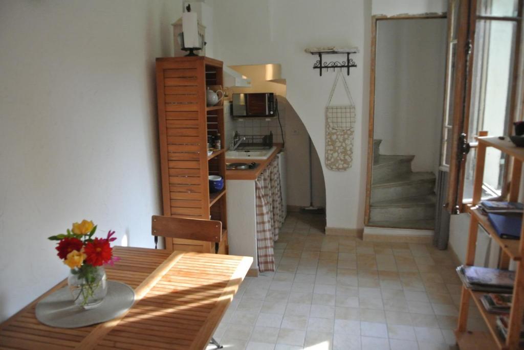 La Petite Maison Villeneuve-lès-Avignon Exterior foto